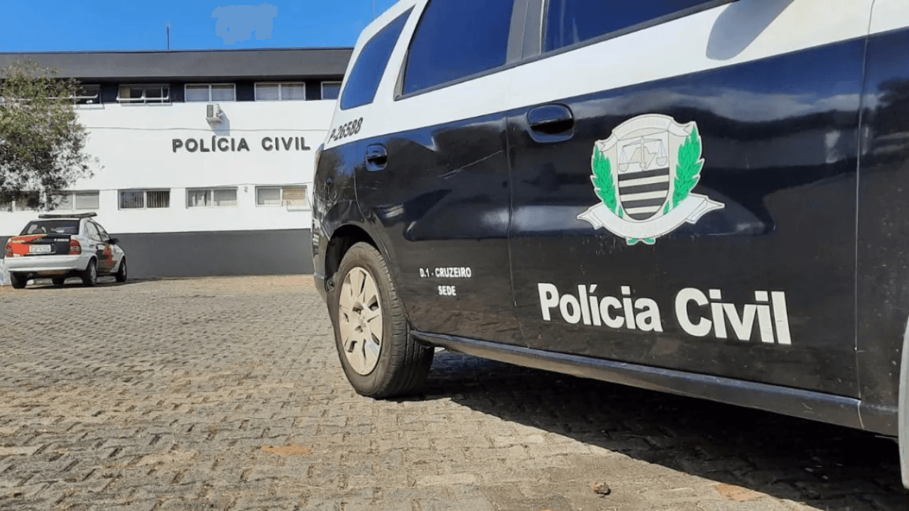 Homem é preso por extorquir vítimas em golpe de nudes em Pindamonhangaba