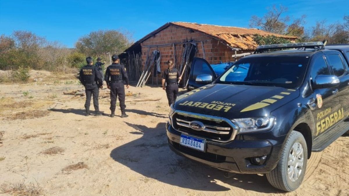 Pf Resgata Tr S Pessoas Em Condi Es An Logas Escravid O Na Bahia Band