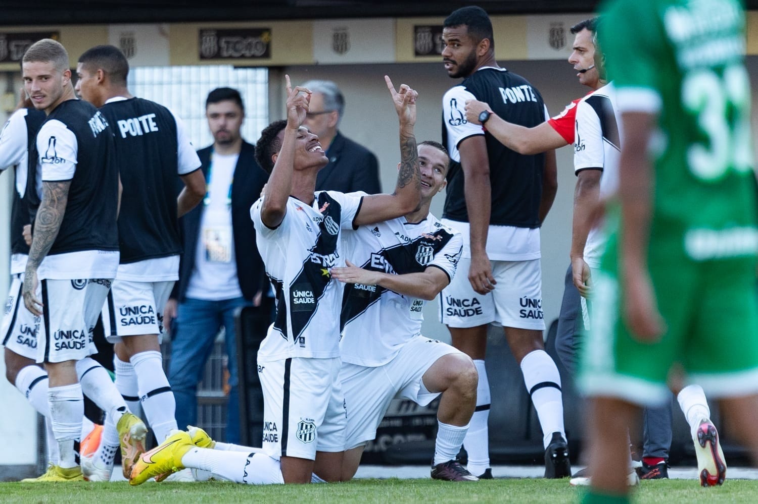 Ponte Preta vence a Chapecoense por 1 a 0 na Série B Band