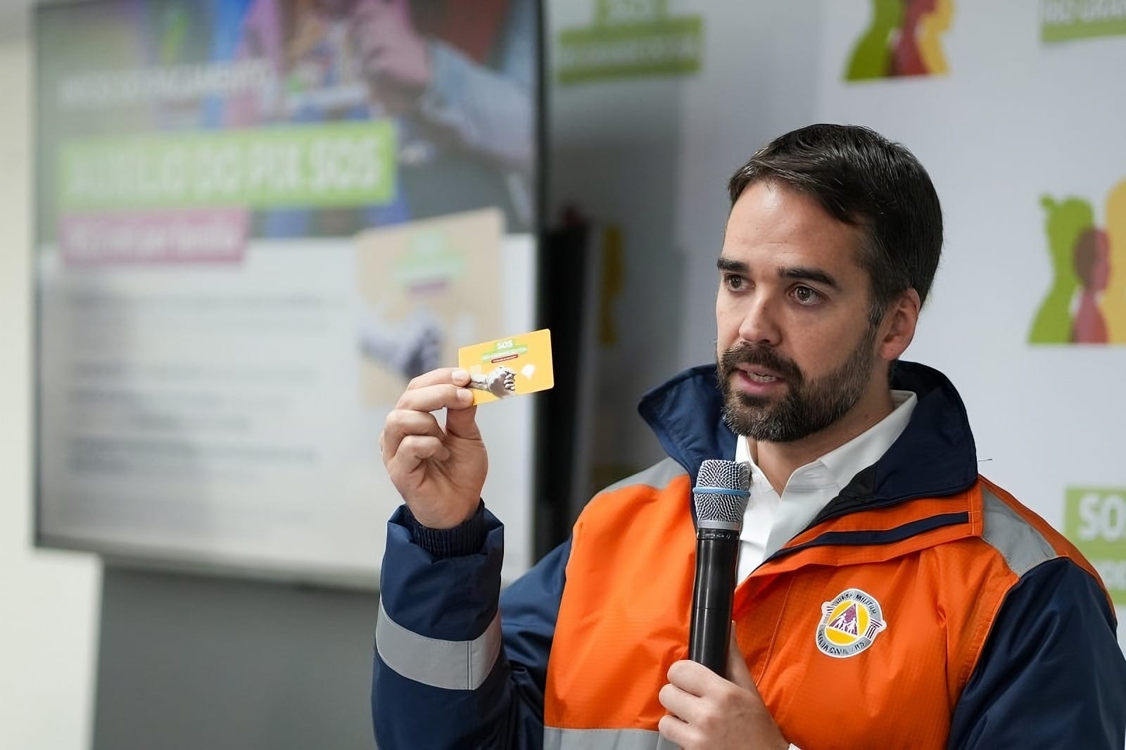 Leite Anuncia R Mil Para Fam Lias Ga Chas E Governo Antecipa