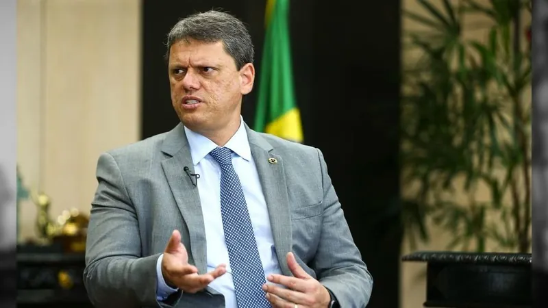 SP: Governador, vice e secretários terão aumento de salário de 50%