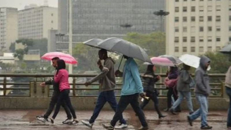 Defesa Civil emite alerta de chuvas intensas em Aparecida e Socorro