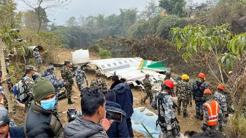 Caixas-pretas de avião que caiu no Nepal são encontradas