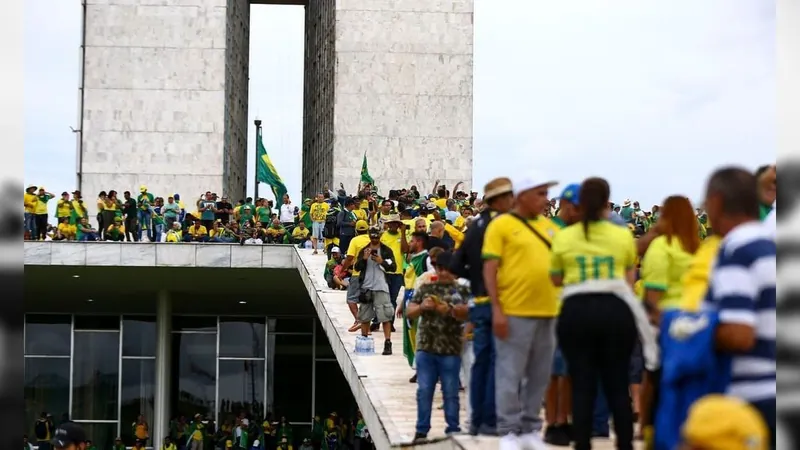 MPF vai investigar responsabilidade de agentes políticos nos ataques no DF