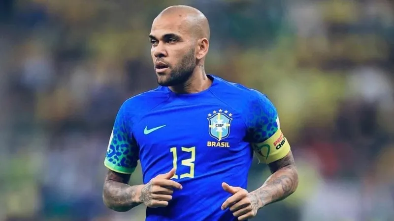 Testemunha revela que teve partes íntimas tocadas por Daniel Alves, diz jornal