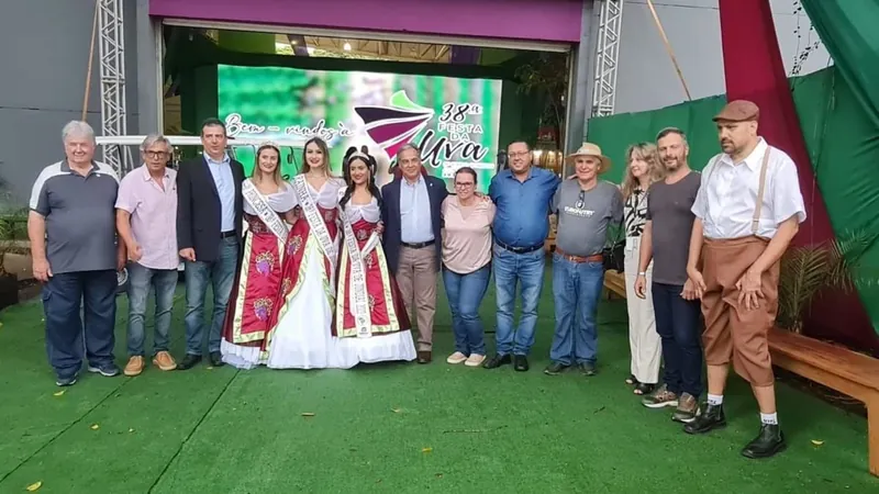 Secretário de Agricultura do estado visita a Festa da Uva em Jundiaí