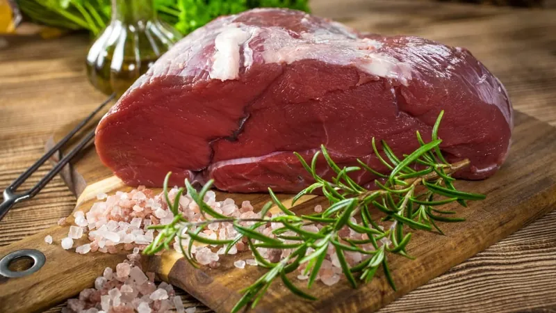 Carne barata: chef dá dicas de cortes para economizar na cozinha