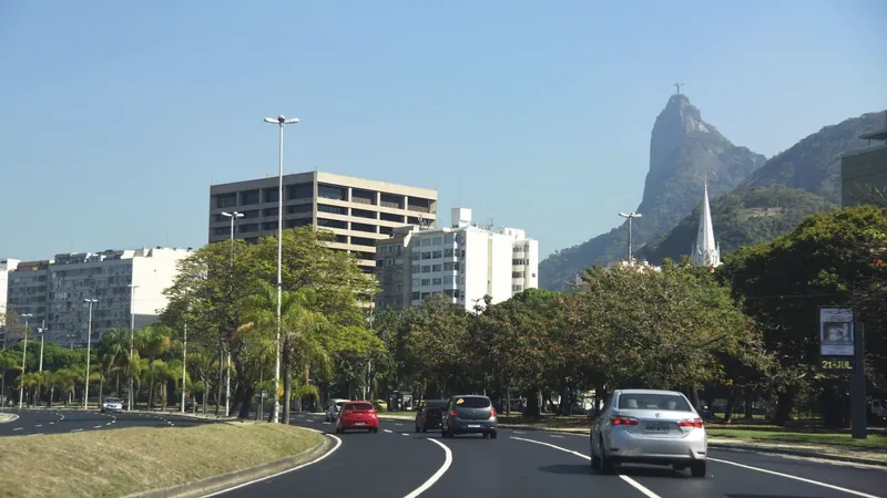 Veículos com placa 0 têm até esta segunda para pagar a cota integral do IPVA