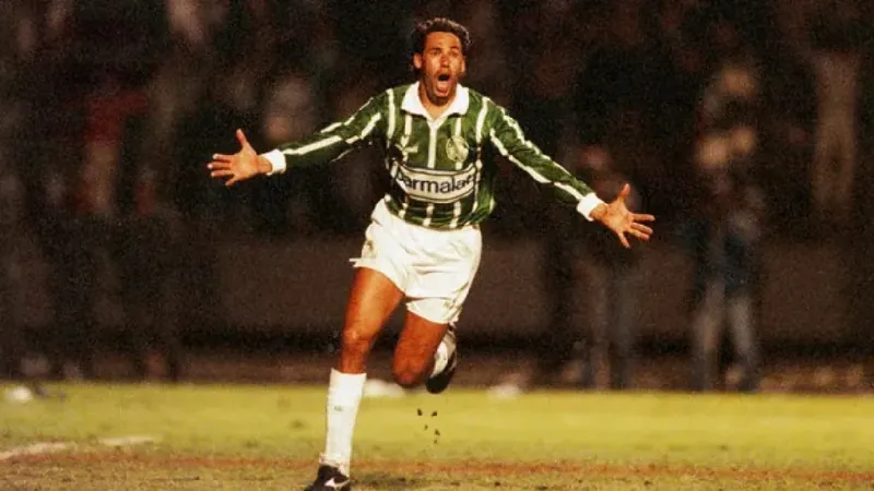 Veja lista de camisas icônicas e diferentes do Palmeiras nos últimos 30 anos