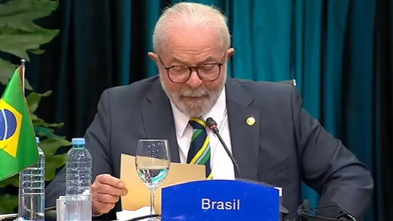 À Celac, Lula agradece apoio contra atos em Brasília e pede proteção a indígenas