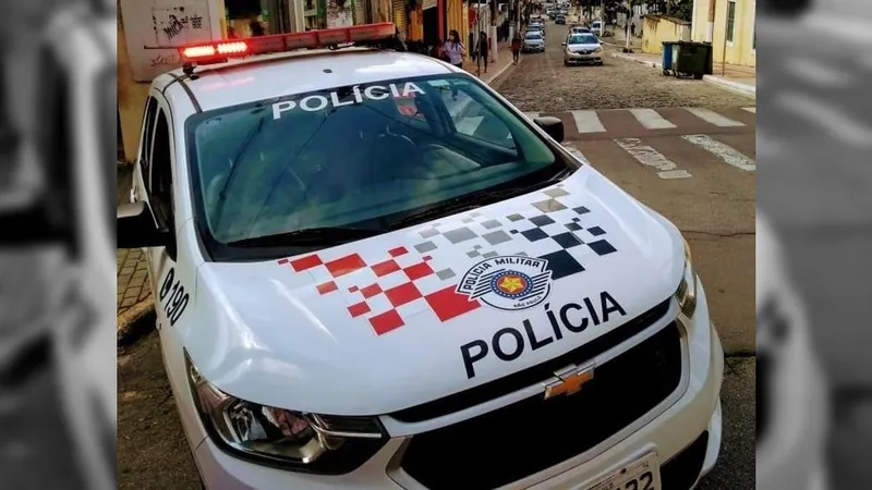 Mulher é presa em flagrante acusada de estelionato e fraude em Guaratinguetá