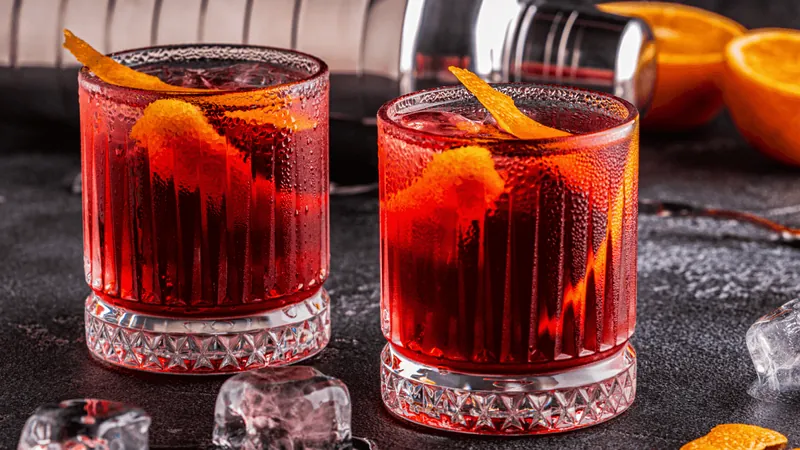 Negroni com catuaba: aprenda "versão brasileira" de drink que é sucesso