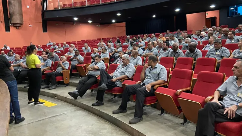 Secretaria de Educação reuniu motoristas da rede municipal