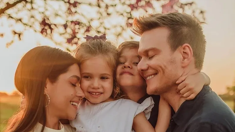 Michel Teló e Thais Fersoza: conheça história de amor que começou no Carnaval