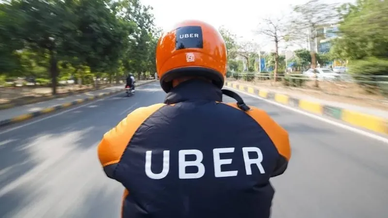 Uber cancela oferta de transporte por moto na cidade de São Paulo