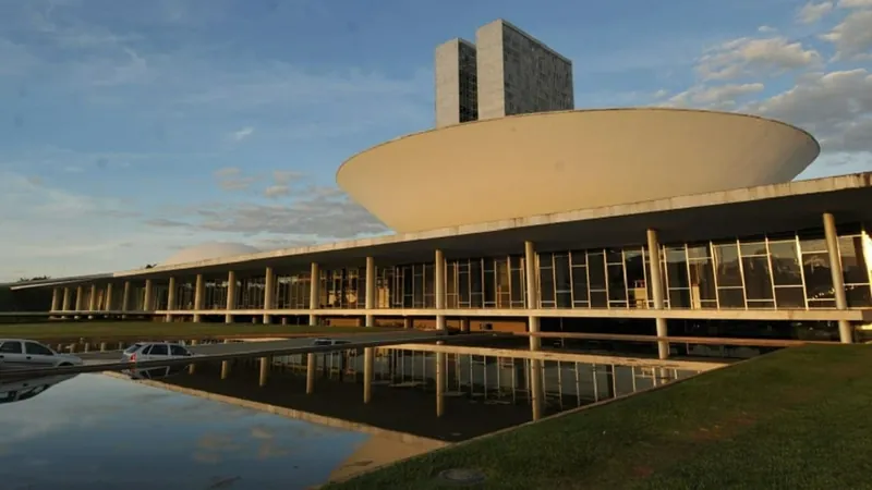 Do Senado à Câmara, presidentes podem iniciar impeachment e até assumir governo