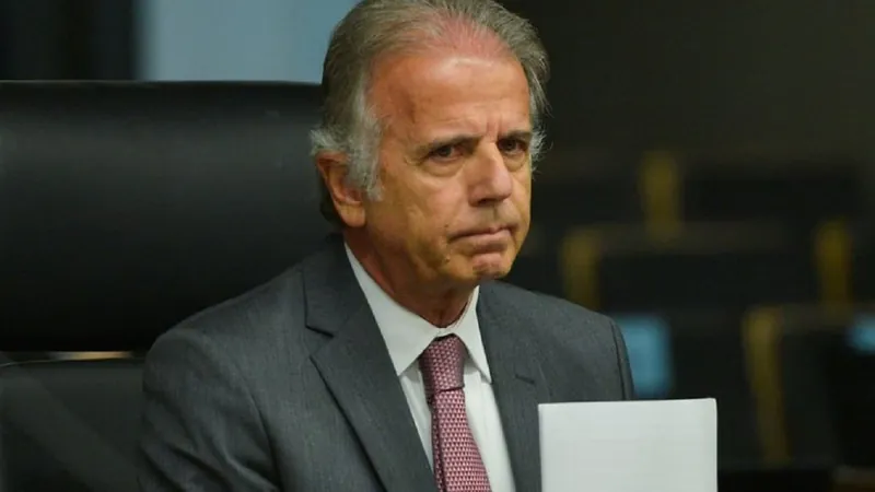 Múcio diz que militares presos não representam as Forças Armadas, e pede apuração do caso