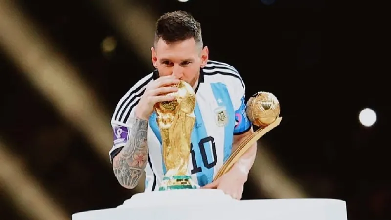 Campeão e 'leve', Messi volta à Copa América nos EUA, onde já abandonou seleção