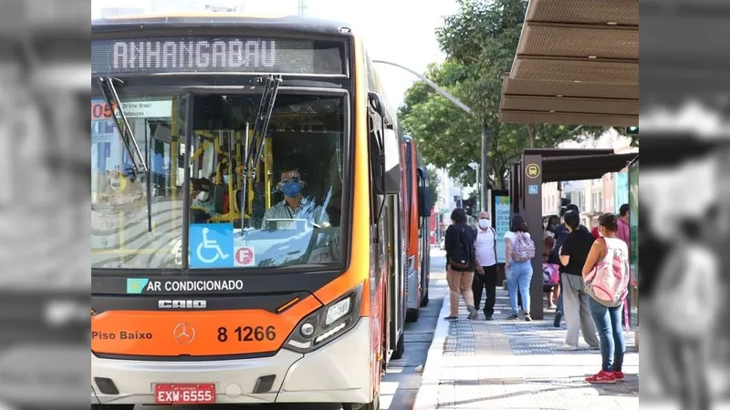 Gratuidade no transporte para 60+ é retomada em São Paulo