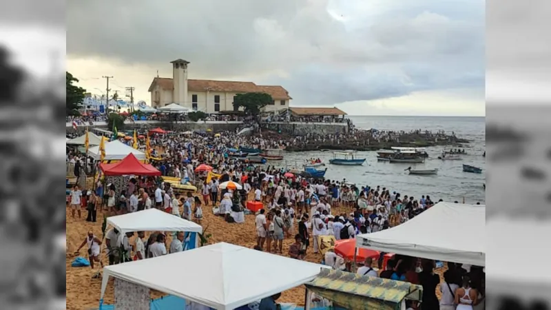 Baianos lotam praias nos 100 anos da Festa de Iemanjá