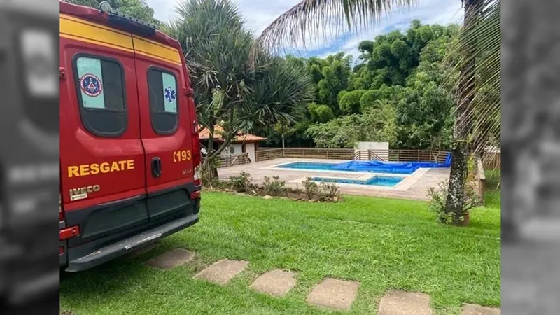 Criança morre afogada na piscina de casa em Nova Serrana