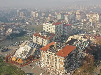 Número de mortos passa de 5 mil após terremoto no Oriente Médio