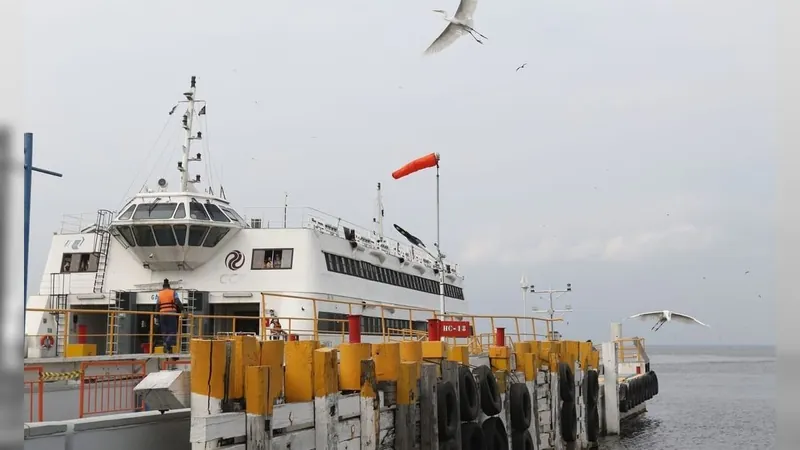 Cláudio Castro garante que serviço das barcas não vai ser descontinuado