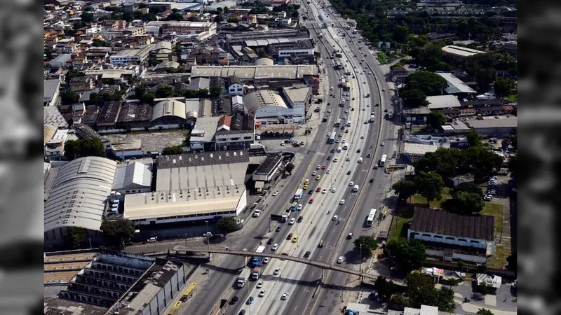 Avenida Brasil sofre intervenções no trânsito para obras da Transbrasil