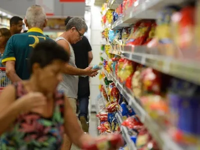 IPCA de agosto: alimentos e bebidas têm segunda deflação consecutiva, diz IBGE