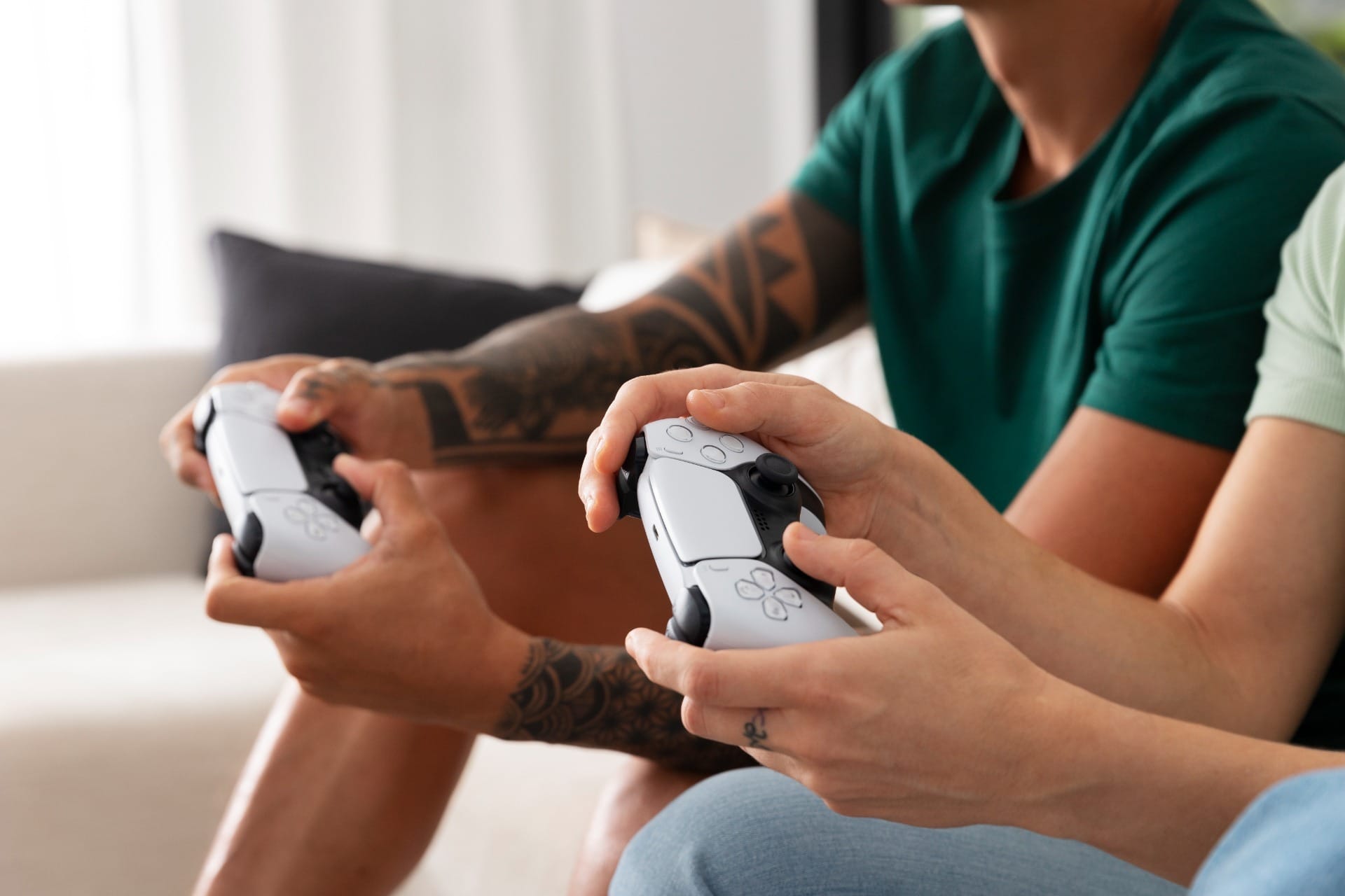 Xbox One já é vendido no Brasil por R$ 2.299, com 23 jogos lançados
