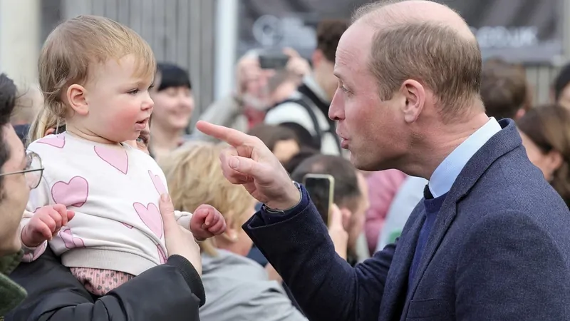 Príncipe William visita pela primeira vez a Cornualha após virar duque da região