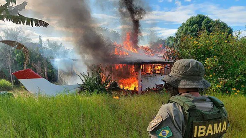 Yanomami: PF inicia operação para destruir maquinário do garimpo ilegal