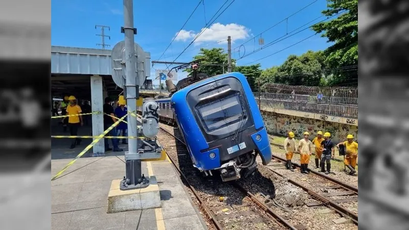 Trem descarrila na estação de Deodoro nesta sexta (10)