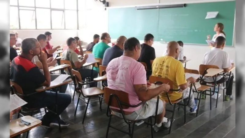 Provas de concurso público acontecem amanhã (12) em Jacareí