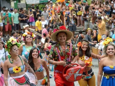 Pré-carnaval de dois meses pode aumentar faturamento de setores