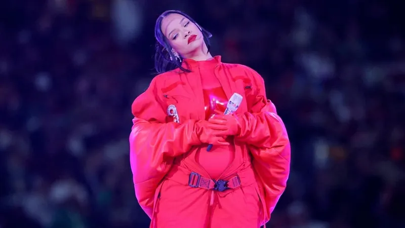 Rihanna está grávida: O que sabemos sobre a maternidade da cantora