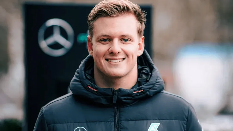 'Mencionaram que há interesse', diz Mick Schumacher sobre vaga no grid em 2024