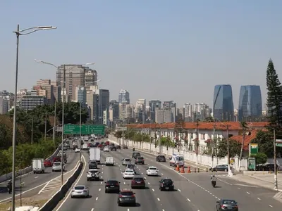 Rodízio em SP estará suspenso nesta quinta (23) por causa da greve no Metrô