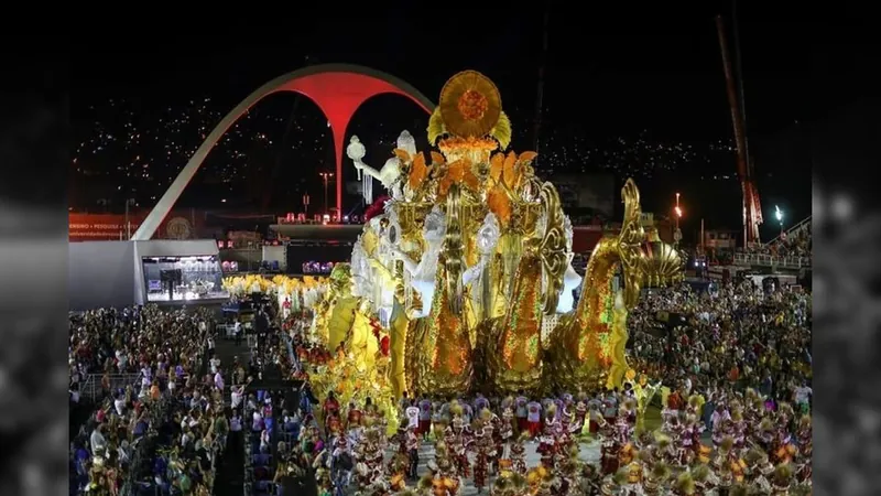 RJ: Seis escolas de samba desfilam no último dia do Grupo Especial