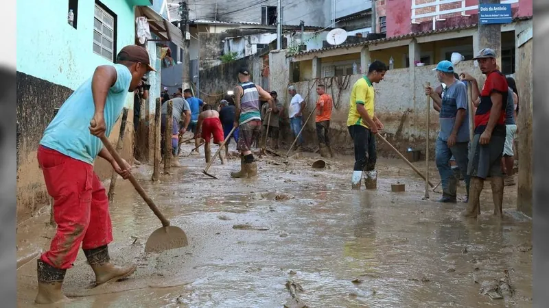 Royalties do petróleo serão usadas para reconstrução de cidades no litoral de SP