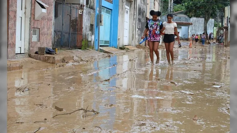 Justiça permite remoção de moradores de áreas de risco do litoral norte de SP