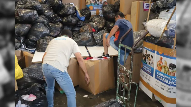 Campinas encaminha 4 toneladas de roupas para vítimas no litoral norte de SP