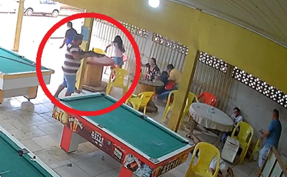 Vídeo mostra dupla matando sete pessoas em bar após perder partida de sinuca;  ASSISTA
