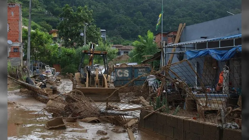 Oinegue: Não culpe a natureza pelo desastre das chuvas; culpe os políticos