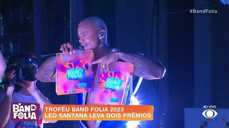 Leo Santana se emociona ao receber Troféus Band Folia: “Me sinto lisonjeado"