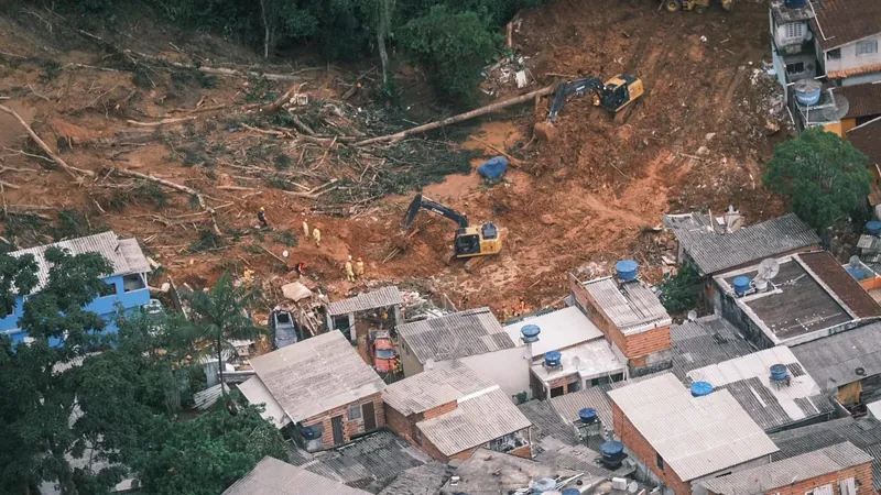 Defesa Civil estadual emite alerta para pancadas de chuva no Litoral Norte