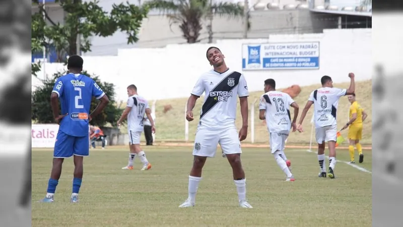 Jogadores celebram vitória 