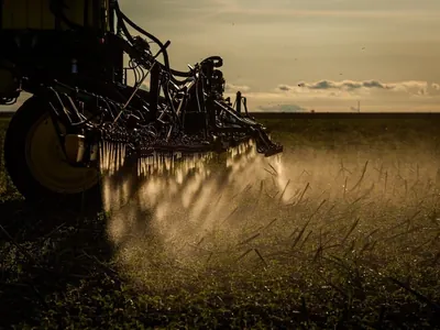 Importação de fertilizantes tem recorde no Brasil em janeiro