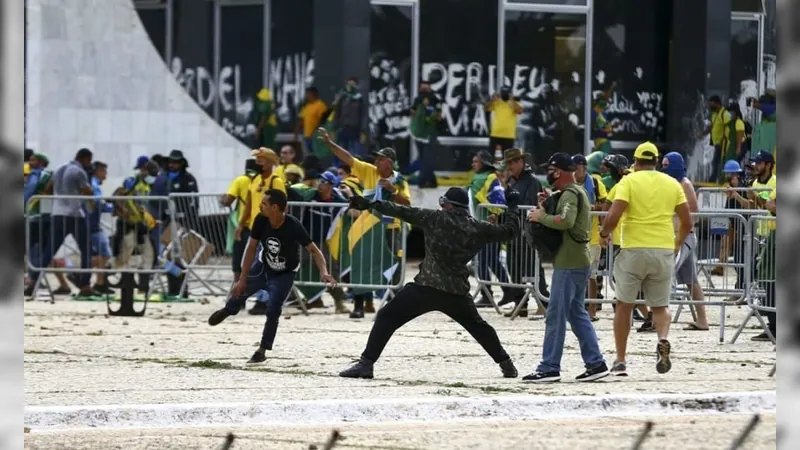 STF marca os primeiros julgamentos sobre os atos criminosos de 8 de janeiro