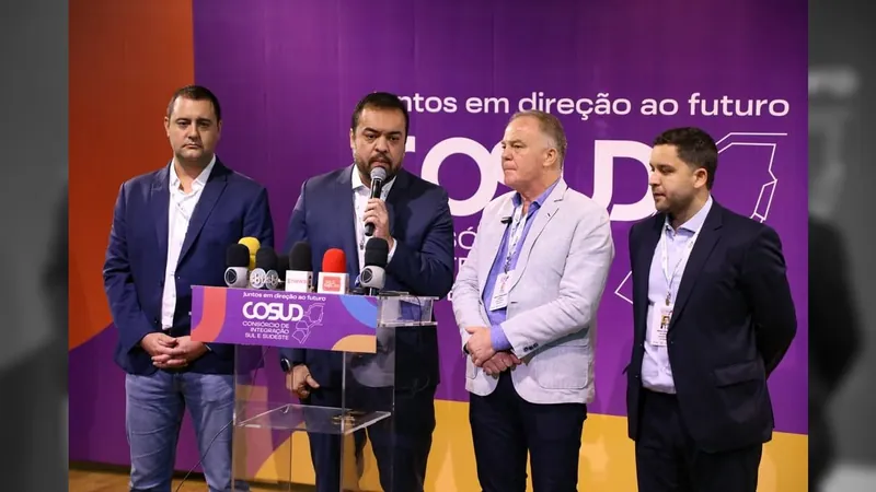 Cláudio Castro critica falta de políticas de saneamento no Cosud